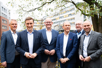 Bildunterschrift: Der niedersächsische CDU-Landes- und Fraktionsvorsitzende, Sebastian Lechner (2.v.l.), hat gemeinsam mit dem Sozialpolitischen Sprecher der Landtagsfraktion, Eike Holsten (r.), das Agaplesion Diakonieklinikum Rotenburg gGmbH besucht. Foto: CDU Landtagsfraktion Niedersachsen