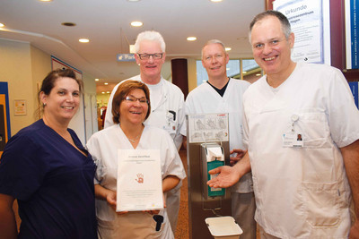 Das Team der Krankenhaushygiene freut sich über das ASH-Zertifikat in Bronze