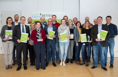 Die Preisträger am ersten Nationalen Klimaretter-Tag am 04.04.19 in Erlangen,  mit dabei Diana Scholz (1.v.l.) aus dem AGAPLESION DIAKONIEKRANKENHAUS SEEHAUSEN 