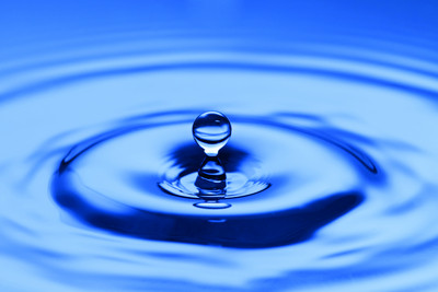 Wassertropfen als Symbol für Urinverlust